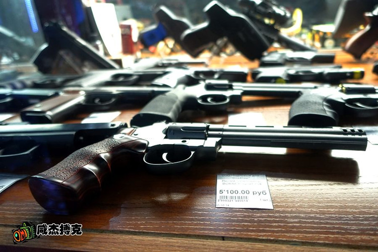 俄罗斯公开卖枪：狙步AK手枪俱全 - 咸杰搏克 - 咸杰搏克